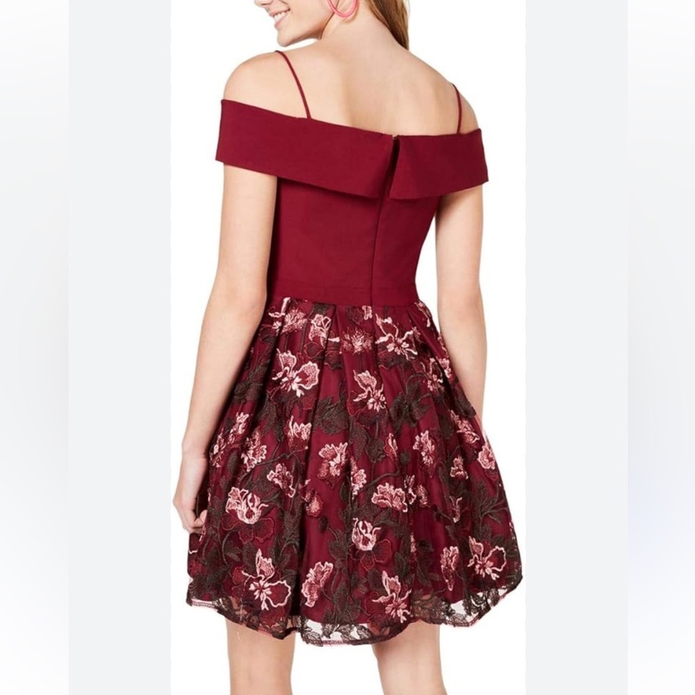 Morgan & Co. Juniors' Embroidered Cold-Shoulder Fit & Flare Dress Pockets Sz 20W - Picture 3 of 14